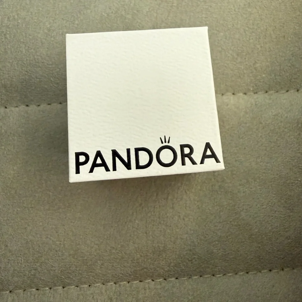 Pandora Happy Birthday rose cake charm - Picture 5 of 5